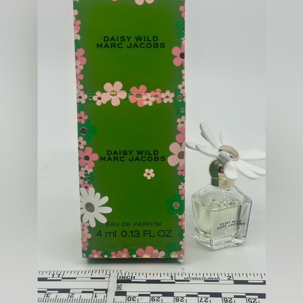 Marc Jacobs Daisy Wild Eau de Parfum Mini Dabber 4 ml | Travel Size